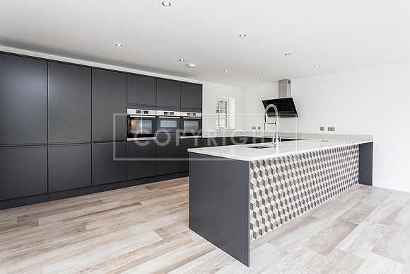 KITCHEN / FAMILY ROOM