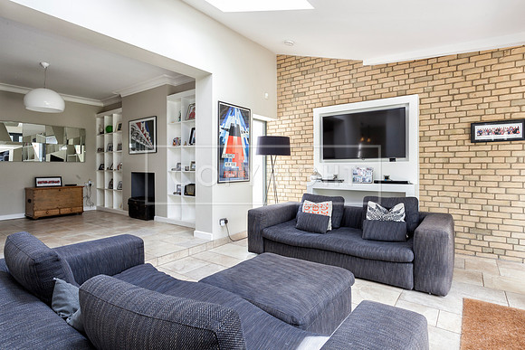 SUN ROOM / FAMILY ROOM