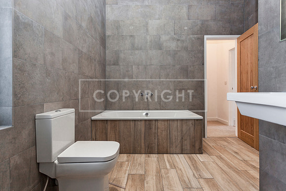 CONTEMPORARY BATHROOM