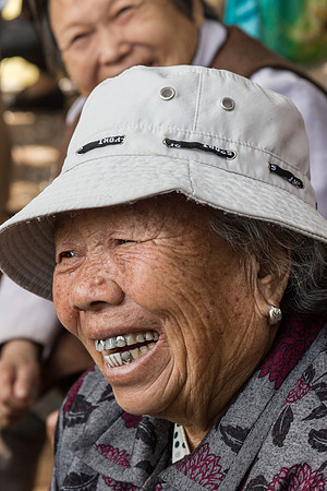 COMMUNITY PARK, KUNMING, YUNNAN PROVINCE, CHINA